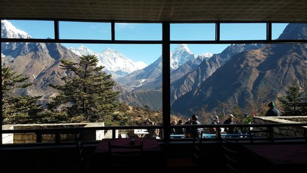 کوه اورست، نیپال - اسپوتنیک افغانستان  