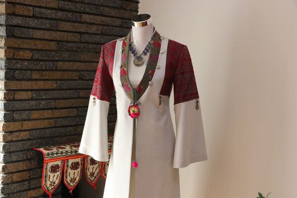در یک دهه گذشته شرکت‌های طراحی و تولید لباس در افغانستان به کار آغاز کرده اند - اسپوتنیک افغانستان  