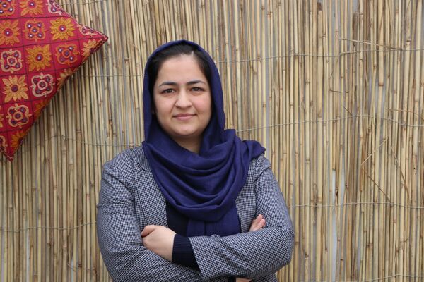 یکی از شرکت‌‌های طراحی لباس، «تکمه فیشن» است که دو سال پیش توسط حمیده صافی تأسیس شده است. - اسپوتنیک افغانستان  