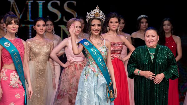 ارکناز صیف الله برنده مسابقه زیبایی «دوشیزه آستانه ۲۰۱۸» - اسپوتنیک افغانستان  
