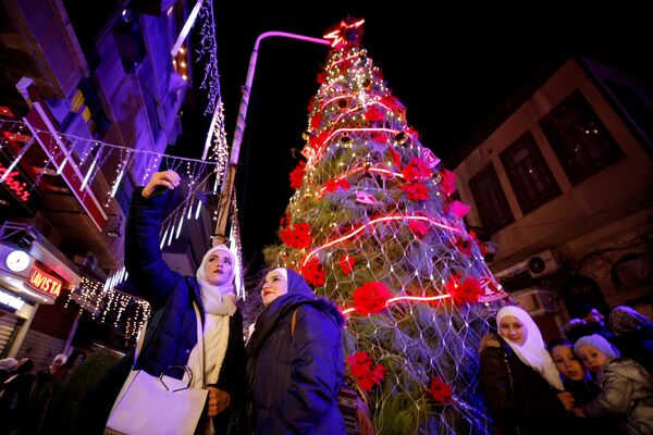 درخت کریسمس در دمشق، سوریه - اسپوتنیک افغانستان  