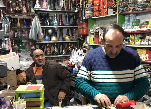 فروشندگان در بازار شبانه حلب - اسپوتنیک افغانستان  