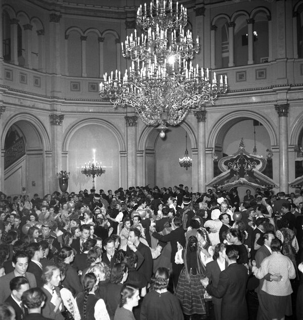 جشن سال نو در کاخ کرملین – سال ۱۹۵۵ - اسپوتنیک افغانستان  