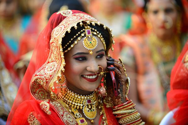 مراسم عروسی دسته جمعی در هند برگزار شد. - اسپوتنیک افغانستان  