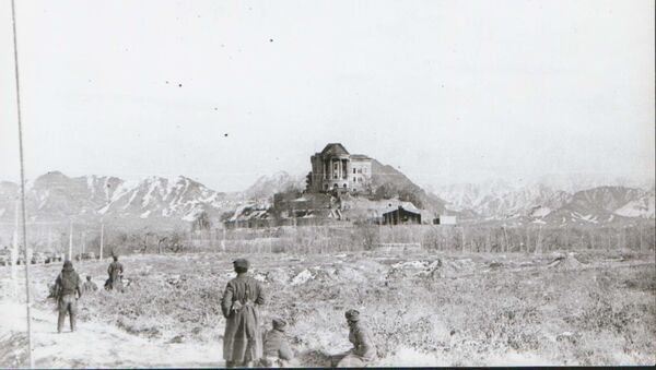 Дворец Амина со стороны правого крыла после штурма 27 декабря 1979, Афганистан - اسپوتنیک افغانستان  