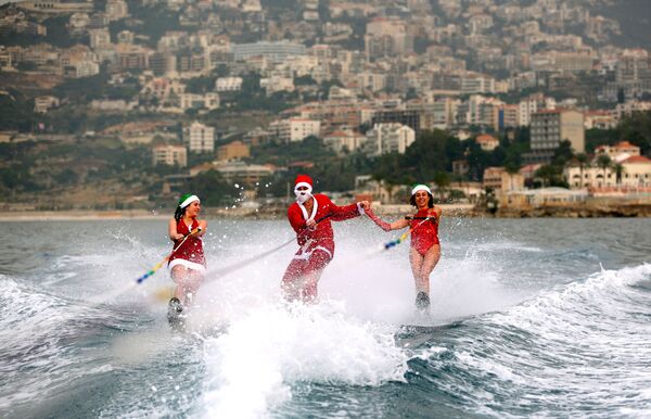 جوانان حین بازی  سکی آبی در لبنان - اسپوتنیک افغانستان  