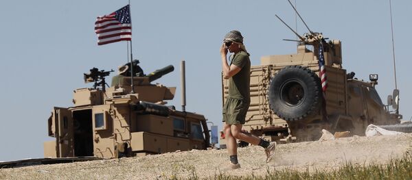 امریکا به بیرون کردن تجهیزات نظامی زمینی اش از سوریه آغاز کرد امریکا به بیرون کردن تجهیزات نظامی زمینی اش از سوریه آغاز کرد - اسپوتنیک افغانستان