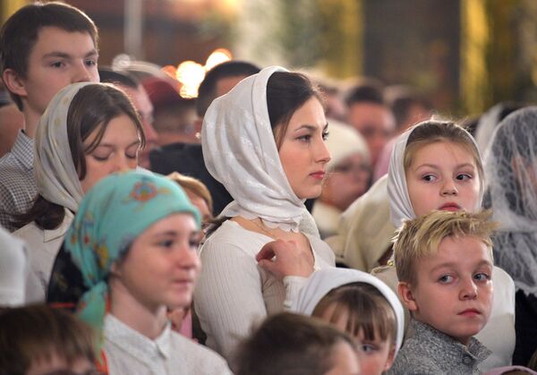 برگزاری جشن تولد حضرت مسیح بر اساس تقویم ارتدوکس در سن پترزبورگ - اسپوتنیک افغانستان  