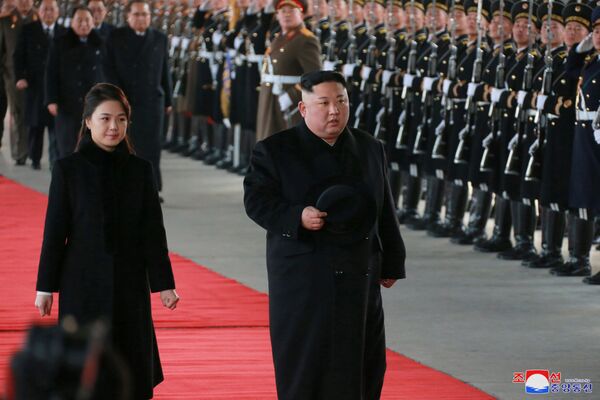 رهبر کوریای شمالی با همسرش در پکن - اسپوتنیک افغانستان  