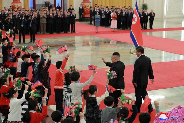 رئیس‌جمهور چین با رهبر کوریای شمالی در پکن، چین - اسپوتنیک افغانستان  
