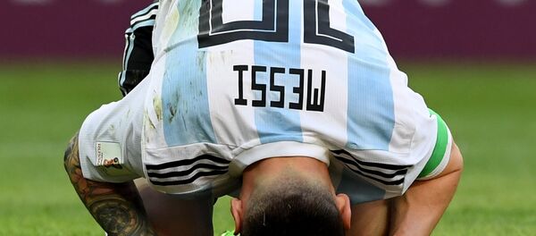 Lionel Messi (Argentina) in a match 1/8 finals of the FIFA World Cup between French and Argentina national teams Lionel Messi (Argentina) in a match 1/8 finals of the FIFA World Cup between French and Argentina national teams - اسپوتنیک افغانستان