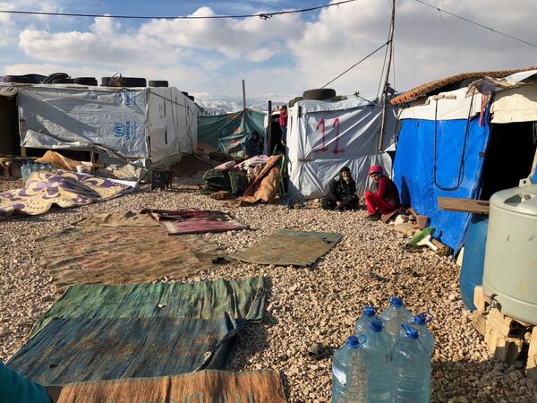 مهاجرین سوریایی در کمپ «ابو میزان» - لبنان - اسپوتنیک افغانستان  