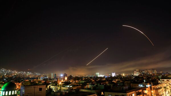 سیستم دفاع هوایی سوریه راکت‌های اسرائیلی را بر فراز دمشق سرنگون کرد - اسپوتنیک افغانستان  