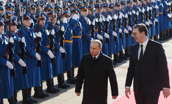 ولادیمیر پوتین، رئیس جمهور روسیه با الکساندر ووچیچ، رئیس جمهور صربستان – بلگراد - اسپوتنیک افغانستان  