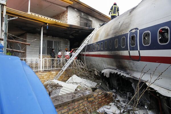 سقوط طیاره باربری Boeing 707 در ایران - اسپوتنیک افغانستان  