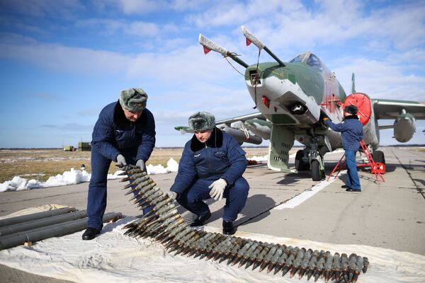 آمادگی برای تمرینات تاکتیکی جت های SU-25SM3 قوای هوایی روسیه - اسپوتنیک افغانستان  