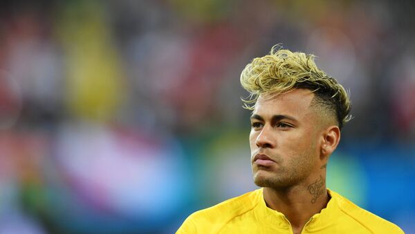 Brazil's Neymar listens to the national anthem before the World Cup Group E soccer match between Brazil and Switzerland in Rostov-on-Don, Russia, June 17, 2018 - اسپوتنیک افغانستان  