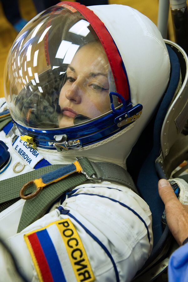 یلینا سرووا، فضانورد روس در جریان تمرین - اسپوتنیک افغانستان  