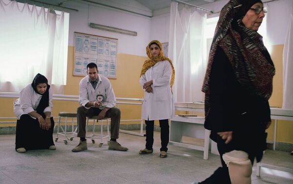 سی سال جنگ، معلولیت و فعالیت صلیب سرخ به روایت تصویر - اسپوتنیک افغانستان  