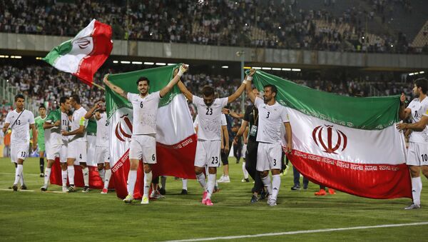 Сборная Ирана по футболу празднует победу в матче с Узбекистаном - اسپوتنیک افغانستان  