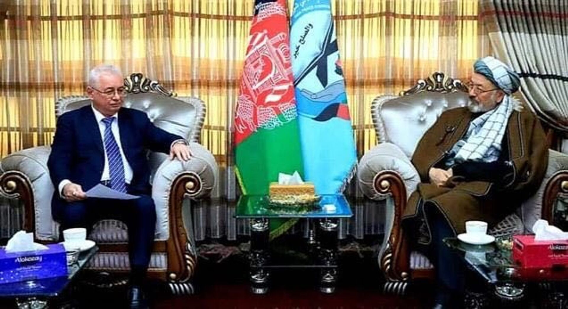 دیدار سفیر روسیه با محمد کریم خلیلی در کابل - اسپوتنیک افغانستان  , 1920, 20.05.2019