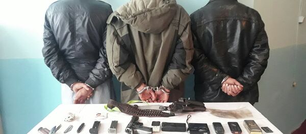 بازداشت سه تن به جرم خرید و فروش یک زن در فاریاب بازداشت سه تن به جرم خرید و فروش یک زن در فاریاب - اسپوتنیک افغانستان