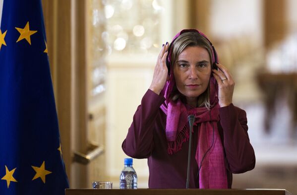 کنفرانس مطبوعاتی فدریکا موگرینی، مسؤول روابط خارجی اتحادیه اروپا در ایران - اسپوتنیک افغانستان  