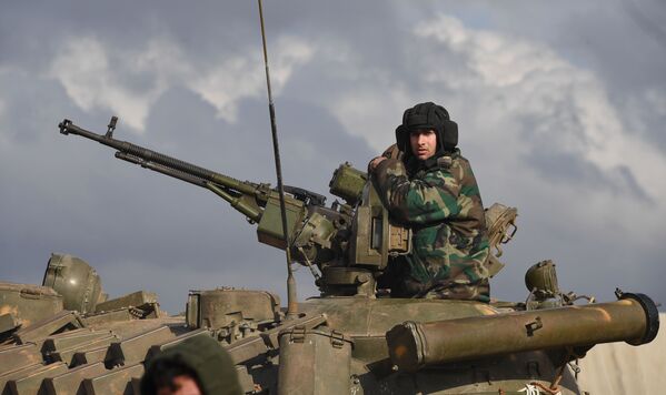 سربازان سوریایی در خط مقدم جنگ - شهر منبج، ولایت حلب - اسپوتنیک افغانستان  