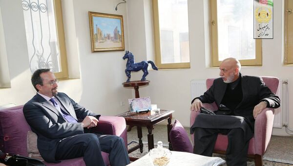 گفتگوی کرزی و سفیر امریکا درمورد نشست مسکو - اسپوتنیک افغانستان  
