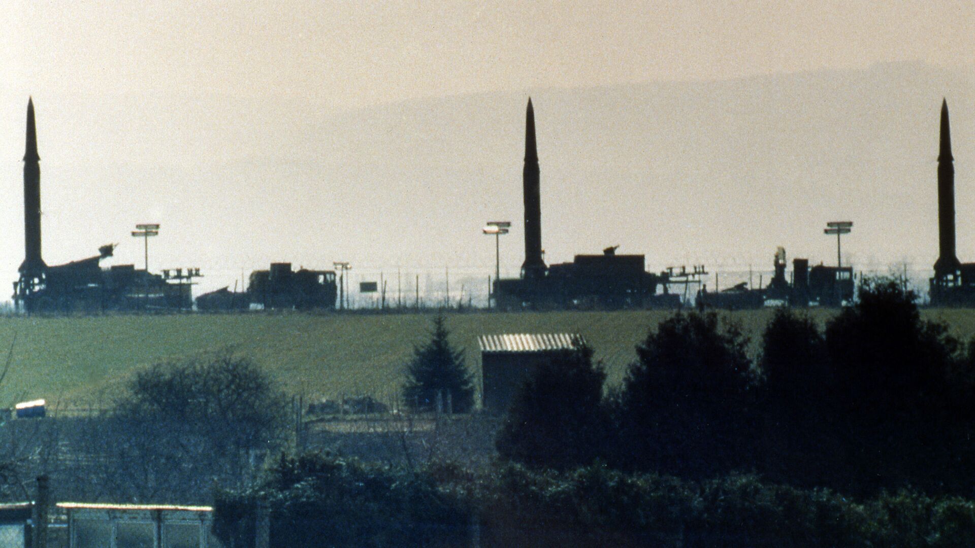 Батарея американских баллистических ракет средней дальности Першинг 2 на базе США в Германии, 1987 год - اسپوتنیک افغانستان  , 1920, 07.07.2022