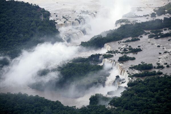 آبشار یگواسو واقع در سرحد برازیل و ارجنتاین - اسپوتنیک افغانستان  
