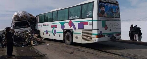 حادثه ترافیکی در ولایت غزنی 11 کشته و زخمی بر جا گذاشت - اسپوتنیک افغانستان  