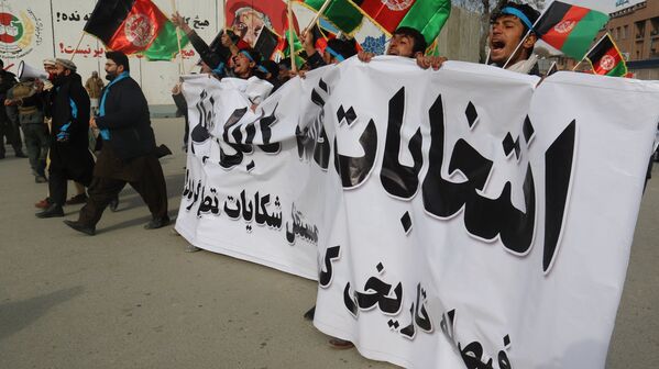 نگاره های از جریان گردهمایی نامزدان معترض در چهارراهی پشتونستان - اسپوتنیک افغانستان  