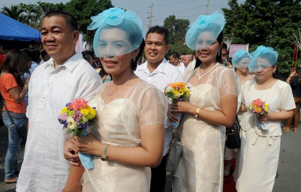 عروسی دسته‌جمعی در روز عاشقان در فلیپین - اسپوتنیک افغانستان  