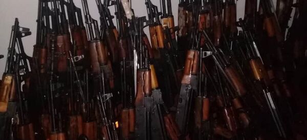 وزارت داخله افغانستان جوازهای قبلی حمل سلاح را باطل اعلام کرد وزارت داخله افغانستان جوازهای قبلی حمل سلاح را باطل اعلام کرد - اسپوتنیک افغانستان