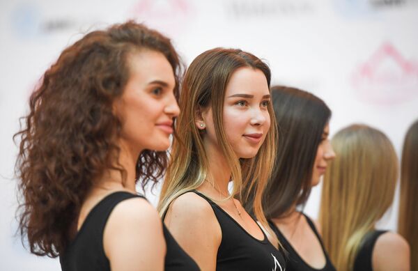 شرکت کنندگان پیش از آغاز انتخاب دختر شایسته 2019 روسیه - اسپوتنیک افغانستان  