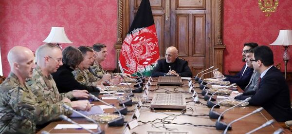 رئیس جمهور غنی با فرمانده کل ارتش امریکا دیدار کرد رئیس جمهور غنی با فرمانده کل ارتش امریکا دیدار کرد - اسپوتنیک افغانستان