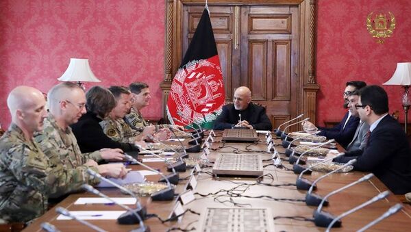 رئیس جمهور غنی با فرمانده کل ارتش امریکا دیدار کرد - اسپوتنیک افغانستان  
