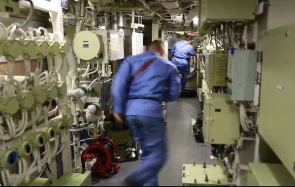 آزمایش تحت البحری مجهز با سیستم راکتی «پوزئیدون» - اسپوتنیک افغانستان  