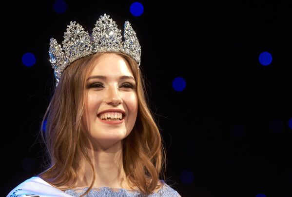 آنا سینکووتس، برنده مسابقه «زیباروی سواستوپول – ۲۰۱۹» - اسپوتنیک افغانستان  
