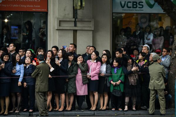 استقبال مردم هانوی از رهبر کوریای شمالی - اسپوتنیک افغانستان  