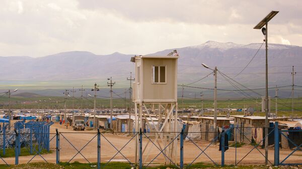 Лагерь беженцев из Сирии и из других районов Ирака Барика около города Сулеймания, Ирак - اسپوتنیک افغانستان  