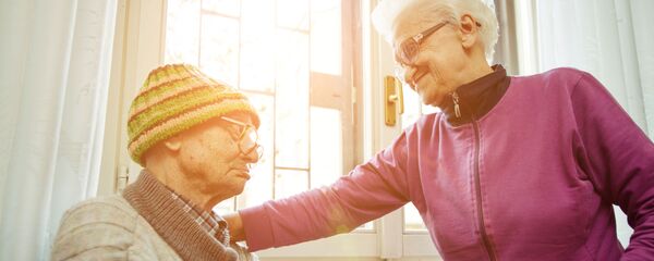  پیر مرد 104 سال از مرگ کرونا نجات یافت - اسپوتنیک افغانستان  