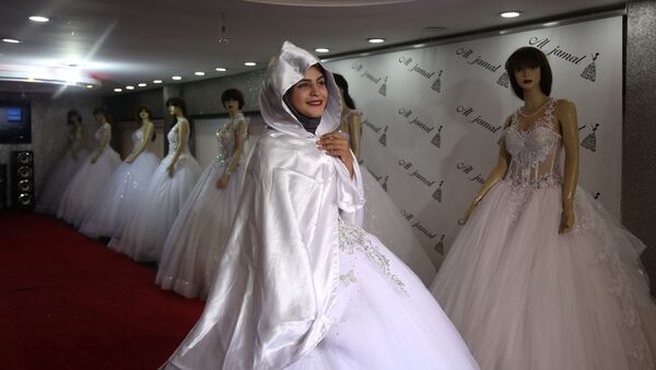 برای یک صد و چهل زوج مراسم عروسی به گونه گروهیدر کابل  برگزار شد - اسپوتنیک افغانستان  