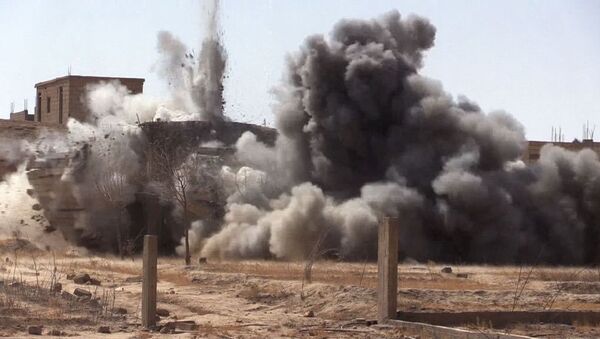جان‌باختن جنگجویان خارجی در نتیجه انفجار انبار مهمات در سوریه - اسپوتنیک افغانستان  