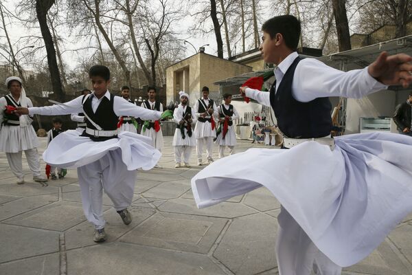 رقص محلی در مراسم جشن نوروز  در ایران - اسپوتنیک افغانستان  