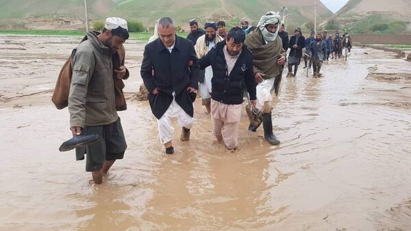 سیلاب مخرب از ولایات هرات، بادغیس، فاریاب، بلخ و سرپل - اسپوتنیک افغانستان  