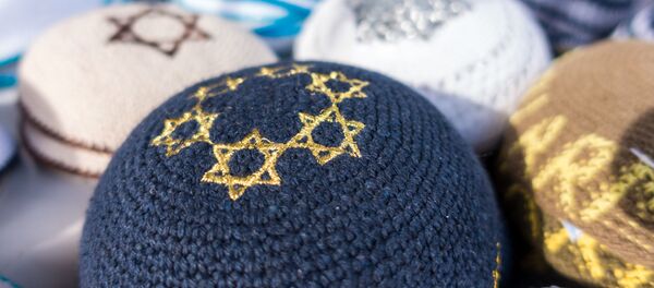 کشف جینایزای افغان – گنجینهٔ تاریخی درباره یهودیان افغانستان کشف جینایزای افغان – گنجینهٔ تاریخی درباره یهودیان افغانستان - اسپوتنیک افغانستان