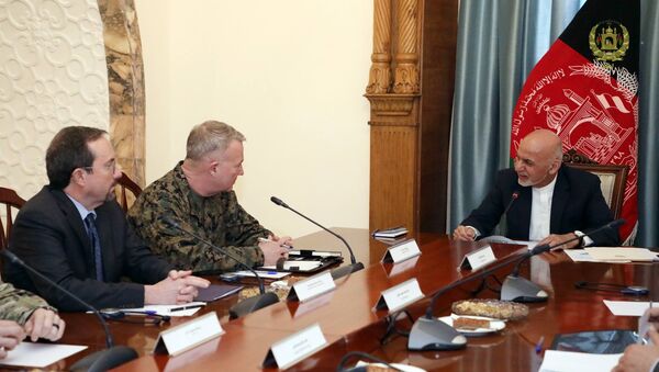 رئیس‌جمهور غنی با جنرال مک کینزی دیدار کرد - اسپوتنیک افغانستان  