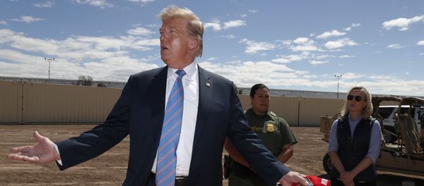 طوفان هانا دیوار ترامپ را ویران کرد + ویدئو طوفان هانا دیوار ترامپ را ویران کرد + ویدئو - اسپوتنیک افغانستان